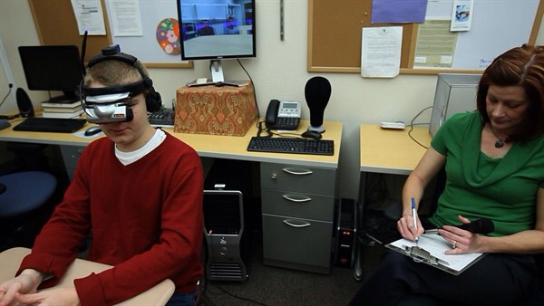 نقش واقعیت مجازی در کمک به کودکان اوتیسم 